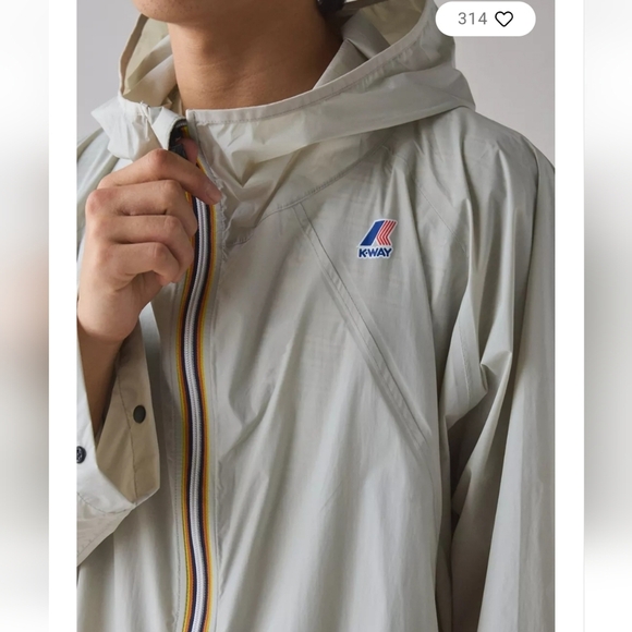 K-Way Le Vrai 4.0 Rennes Rain Jacket, Small & Large, Beige, Retail $210 USD - Picture 3 of 5